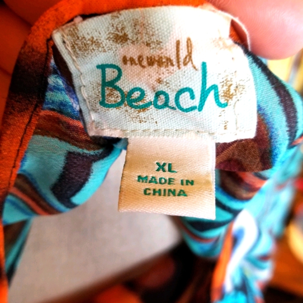 Beach Cover Up - Picture 2 of 4